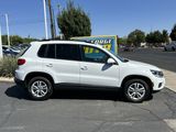 Used 2017 Volkswagen Tiguan S image 2