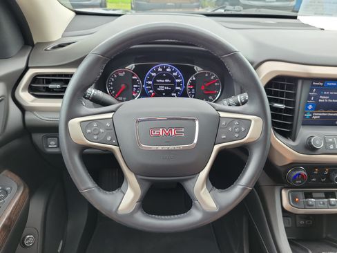 Used 2022 GMC Acadia Denali w/ Denali Ultimate Package AWD/4WD image 22