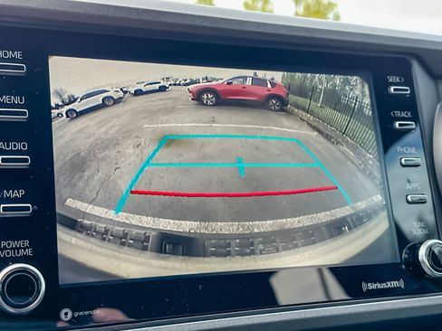 Used 2020 Toyota Tacoma TRD Sport image 17