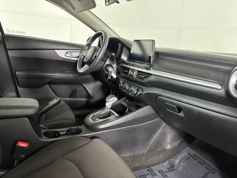 Used 2024 Kia Forte LXS FWD image 29