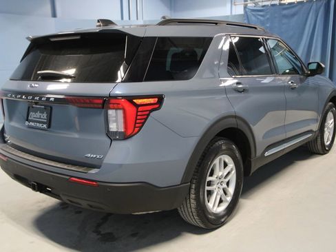 Used 2025 Ford Explorer Active image 36