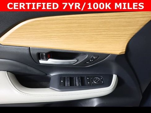 Used 2024 Toyota Grand Highlander Limited image 16