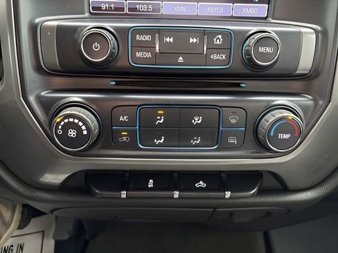 Used 2018 Chevrolet Silverado 1500 LT image 17