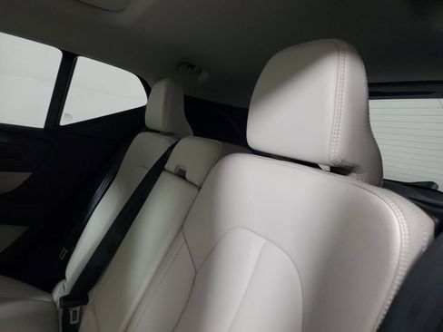 Used 2025 Volvo XC40 B5 Ultra w/ Protection Package AWD/4WD image 15