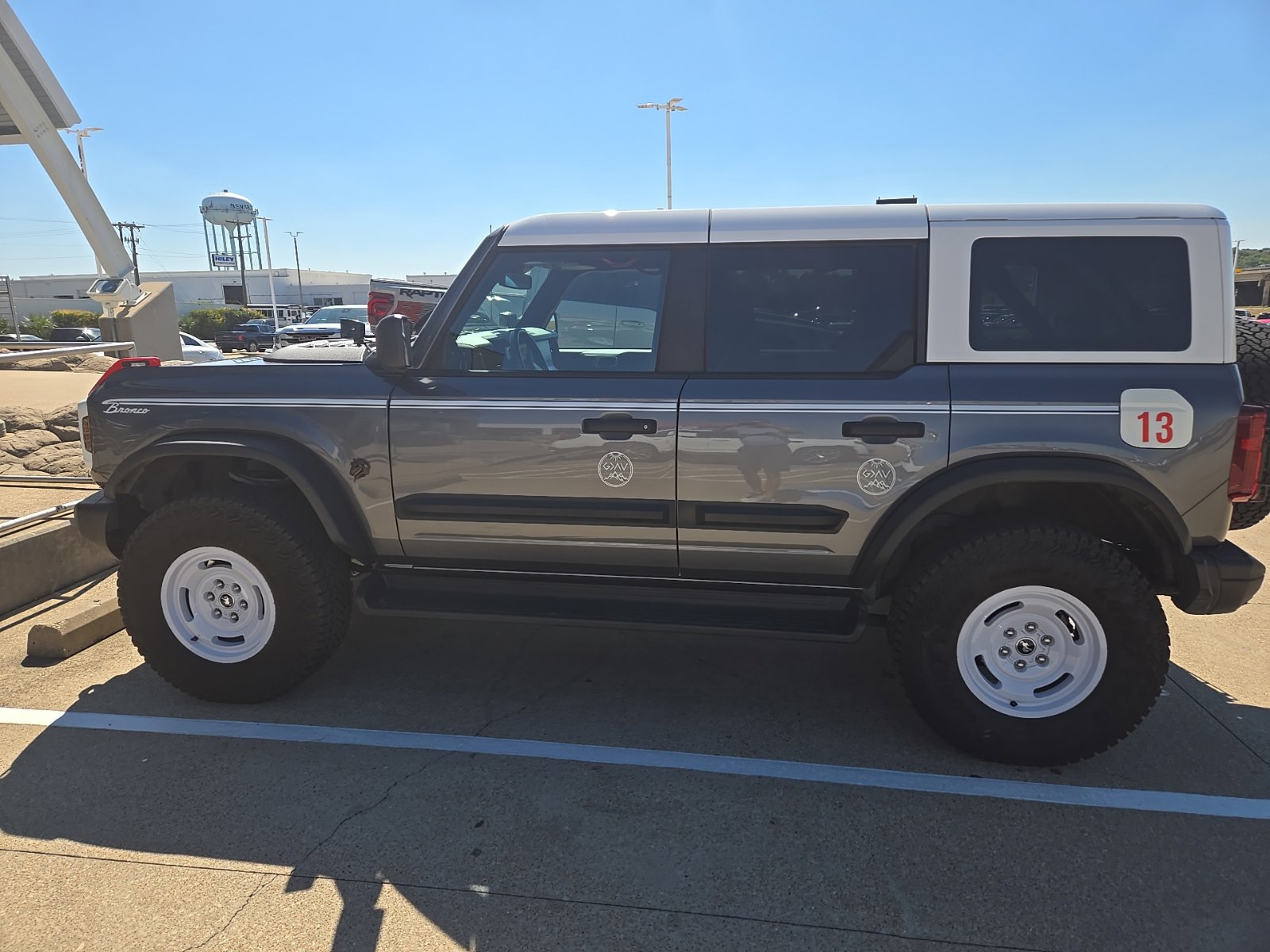 Used 2025 Ford Bronco Heritage Edition AWD/4WD image 8