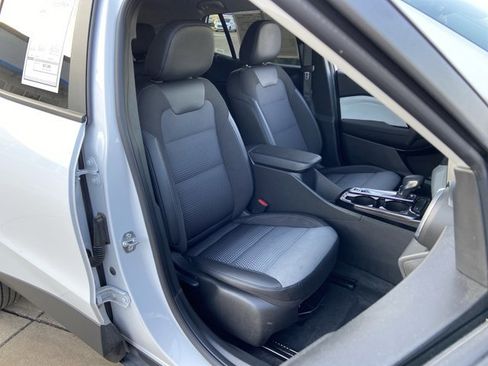 Used 2024 Chevrolet Trax LT image 20