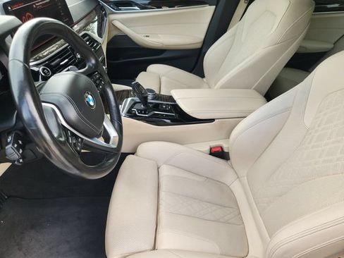 Used 2022 BMW 530i xDrive AWD/4WD image 14