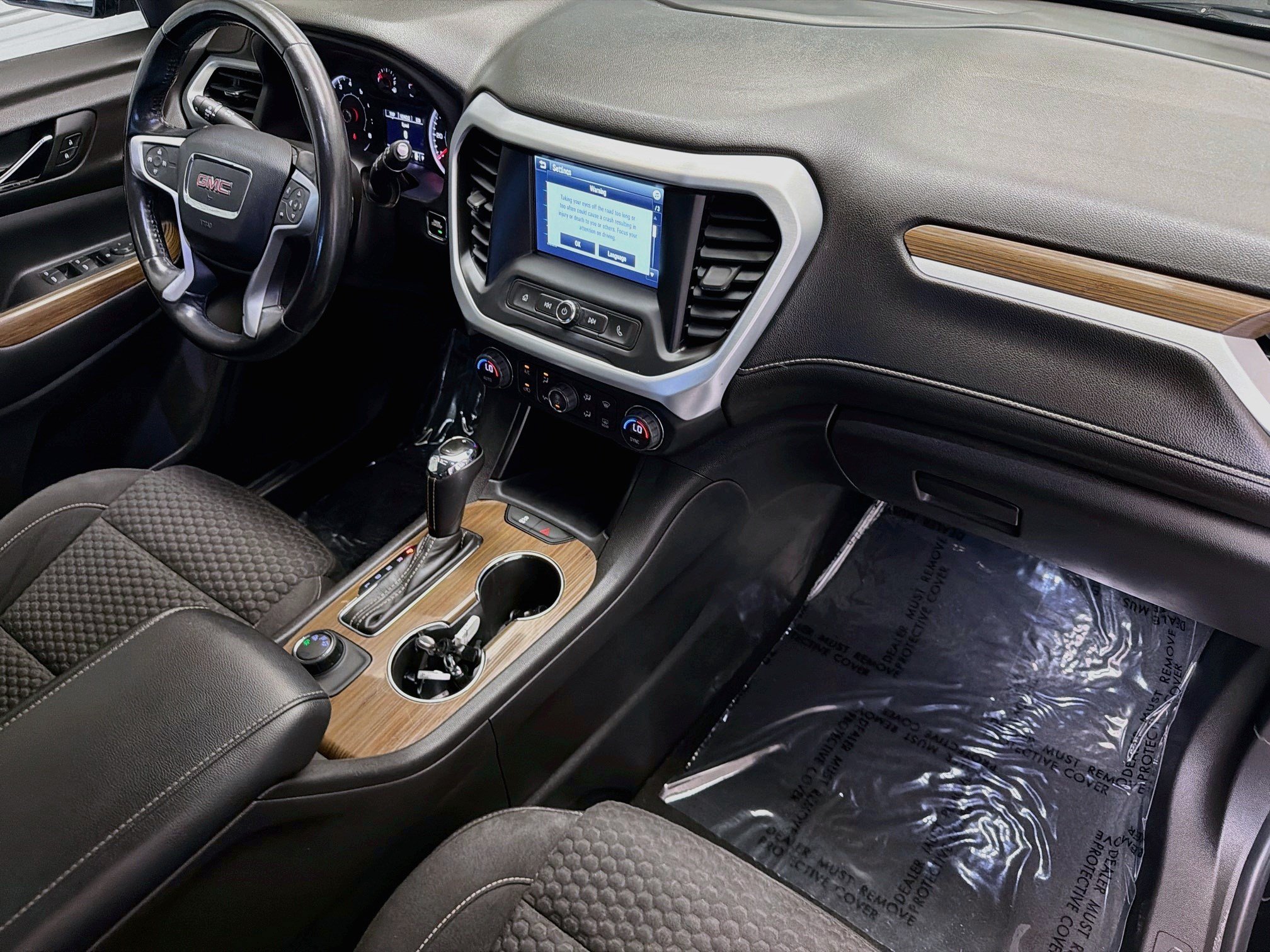 Used 2019 GMC Acadia SLE AWD/4WD image 12