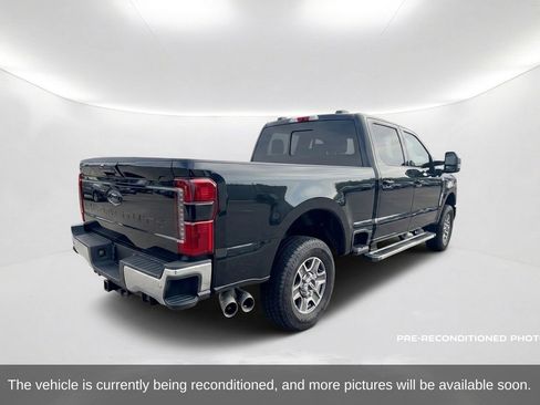 Used 2024 Ford F250 Lariat w/ FX4 Off-Road Package AWD/4WD image 6