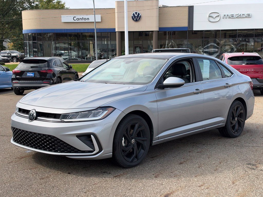 Used 2026 Volkswagen Jetta SE FWD image 1