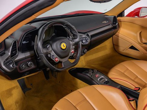 Used 2013 Ferrari 458 Spider RWD image 27