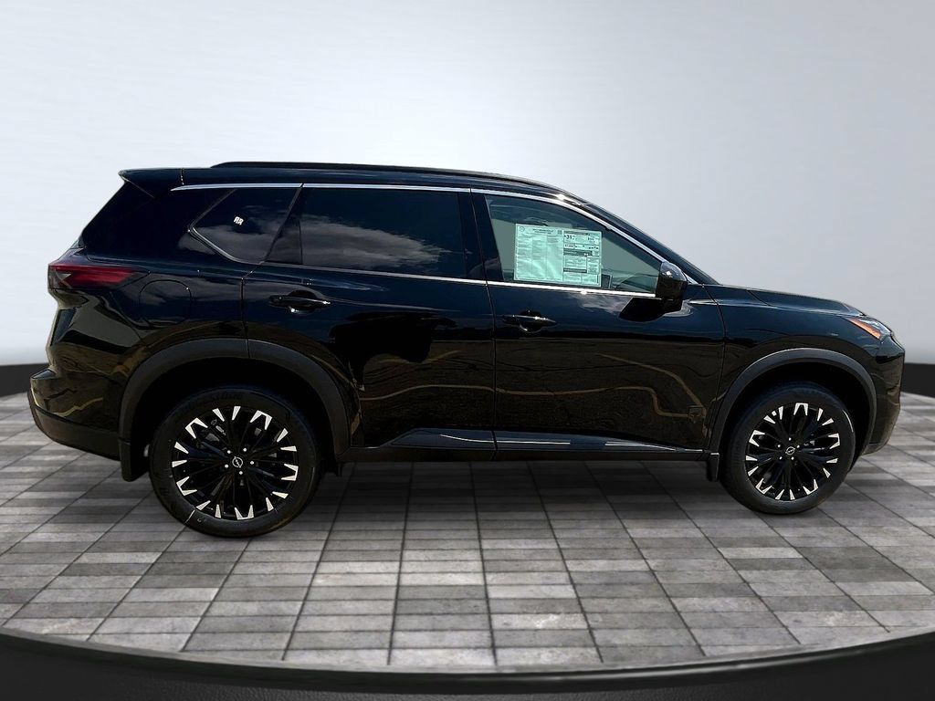 Used 2026 Nissan Rogue Dark Armor AWD/4WD image 17