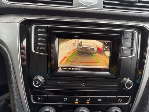 Used 2016 Volkswagen Passat 1.8T S image 26