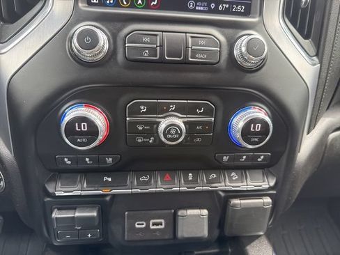 Used 2021 GMC Sierra 2500 SLT w/ SLT Premium Package AWD/4WD image 28