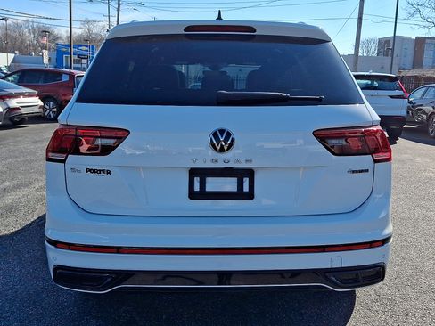 Used 2022 Volkswagen Tiguan SE R-Line AWD/4WD image 5