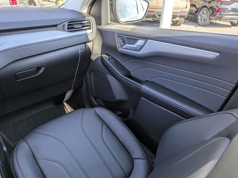 New 2026 Ford Escape SE w/ PHEV Premium Package image 18