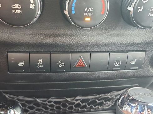 Used 2016 Jeep Wrangler Sahara w/ Connectivity Group AWD/4WD image 29