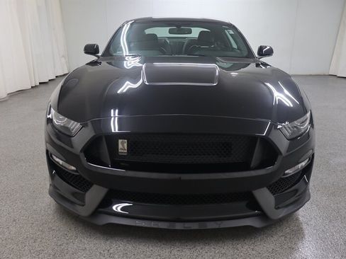 Used 2019 Ford Mustang Shelby GT350 w/ Technology Package RWD image 4