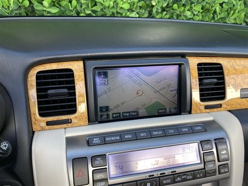 Used 2005 Lexus SC 430 Convertible RWD image 25