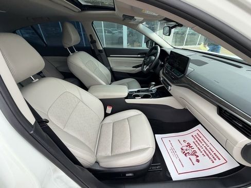 Used 2023 Nissan Altima 2.5 SL image 12