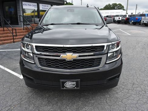 Used 2019 Chevrolet Suburban LT AWD/4WD image 3