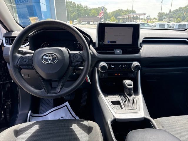 Used 2025 Toyota RAV4 LE FWD image 17