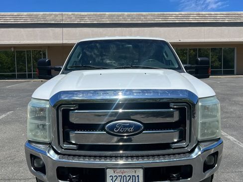 Used 2011 Ford F250 XLT w/ XLT Interior Pkg AWD/4WD image 3
