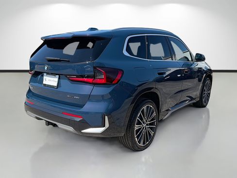 New 2026 BMW X1 xDrive28i w/ Convenience Package AWD/4WD image 3