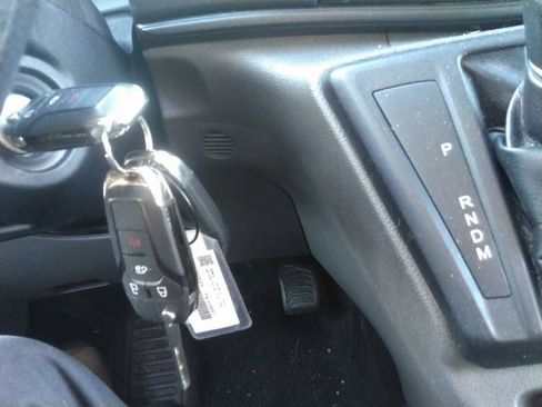 Used 2023 Ford Transit 350 148 Low Roof Wagon image 7