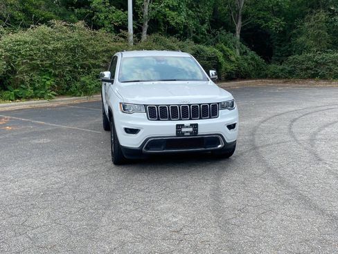 Used 2019 Jeep Grand Cherokee Limited RWD image 2