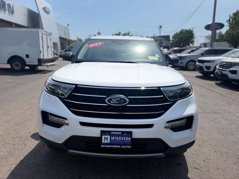 Used 2023 Ford Explorer XLT w/ Equipment Group 202A AWD/4WD image 13