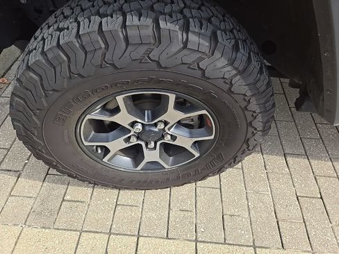Used 2019 Jeep Wrangler Unlimited Rubicon AWD/4WD image 10