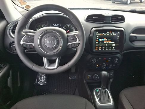 Used 2023 Jeep Renegade Latitude AWD/4WD image 11