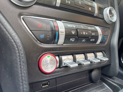 Used 2020 Ford Mustang Premium RWD image 21