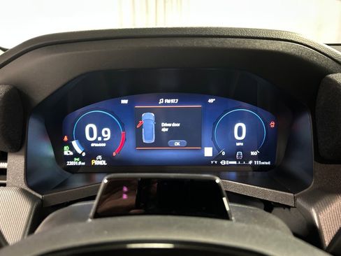 Used 2025 Ford Explorer ST-Line w/ ST-Line Street Pack image 16