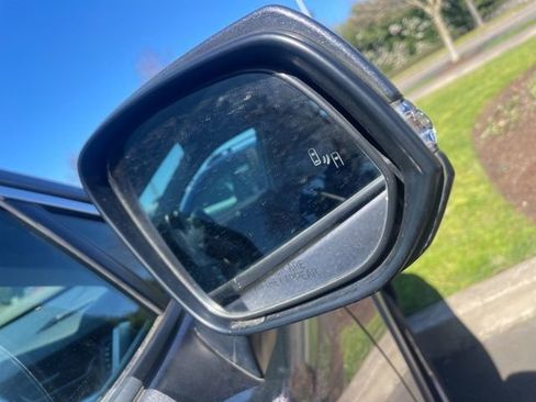 Used 2022 Toyota RAV4 LE image 8