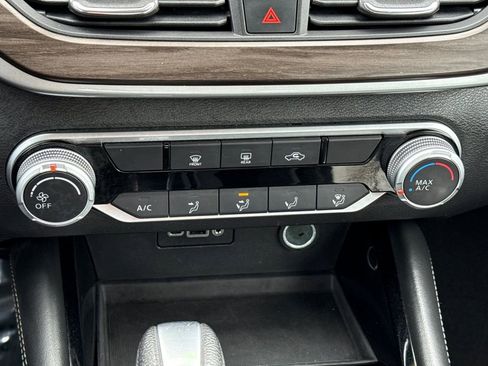 Used 2023 Nissan Altima 2.5 SV image 29