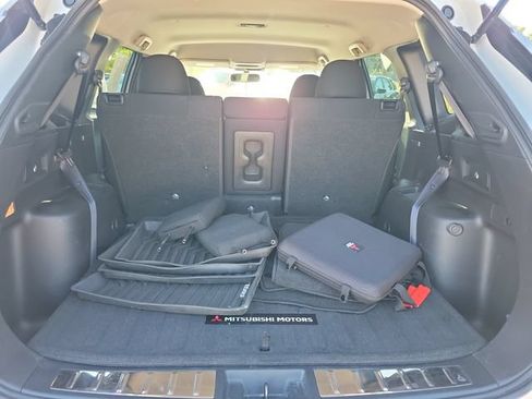 Used 2022 Mitsubishi Outlander ES AWD/4WD image 8