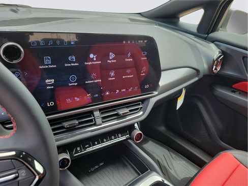 New 2025 Chevrolet Equinox EV RS w/ Convenience Package II image 24