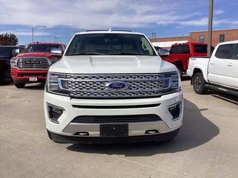 Used 2020 Ford Expedition Platinum AWD/4WD image 2