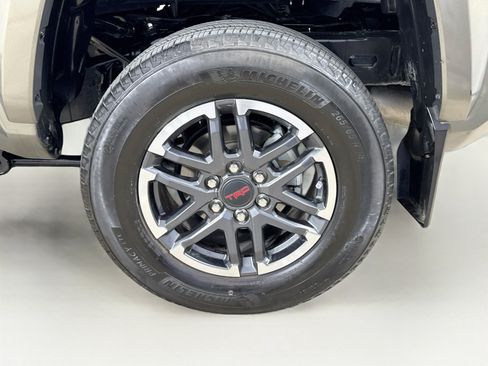 Used 2024 Toyota Tacoma TRD Sport RWD image 32