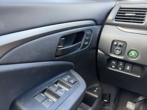 Used 2023 Honda Passport TrailSport image 28