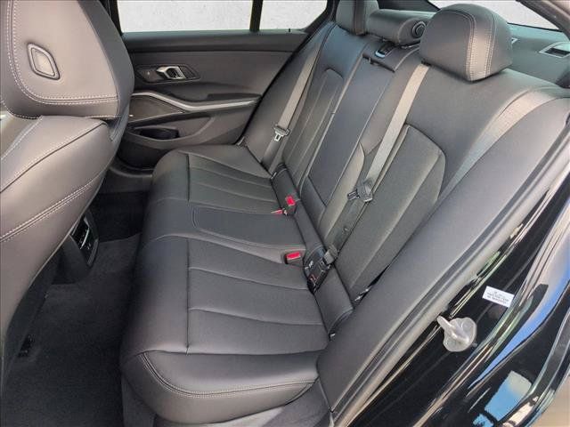 Used 2026 BMW 330i Sedan w/ Convenience Package RWD image 15