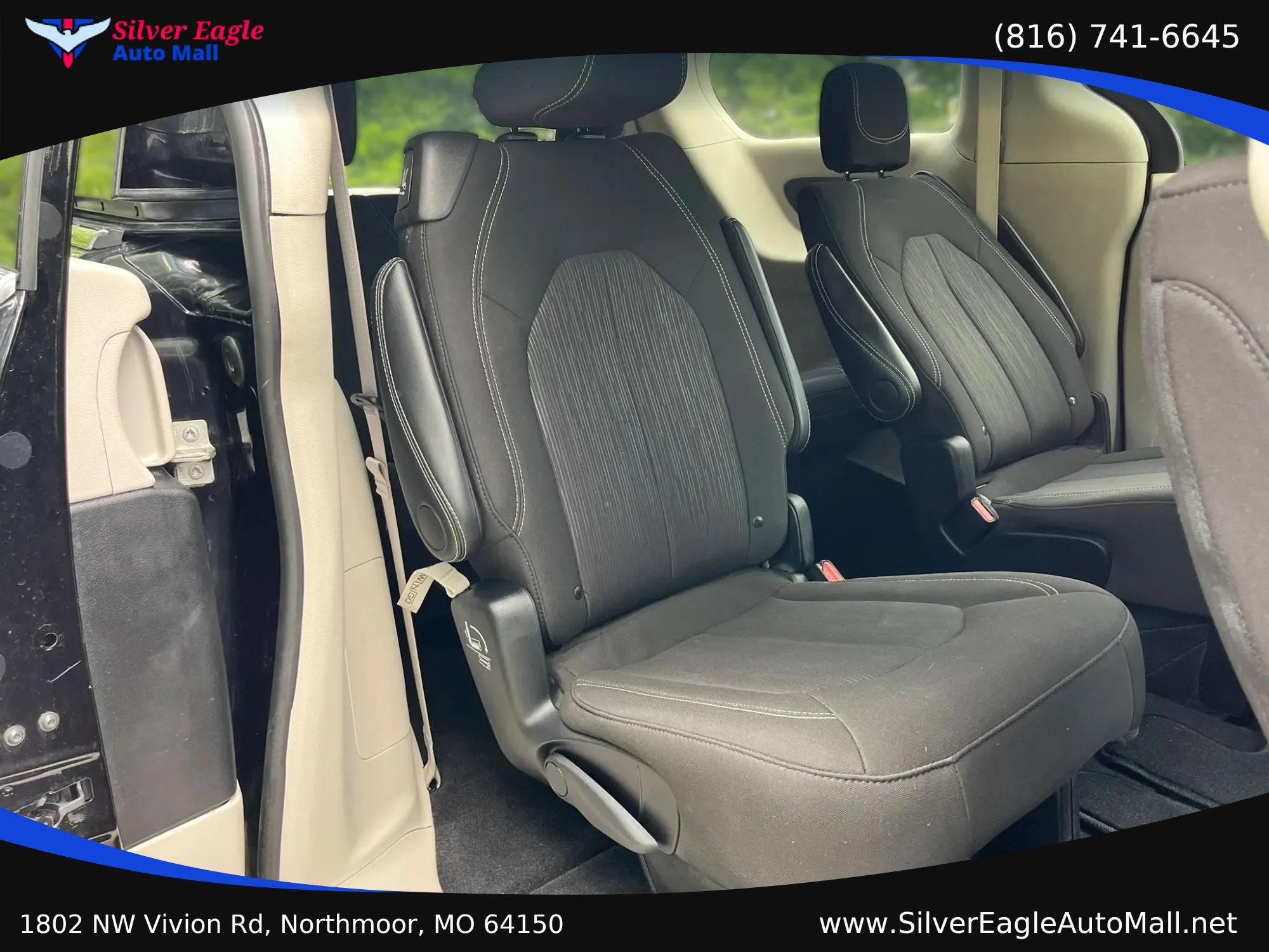 Used 2024 Chrysler Voyager LX FWD image 11