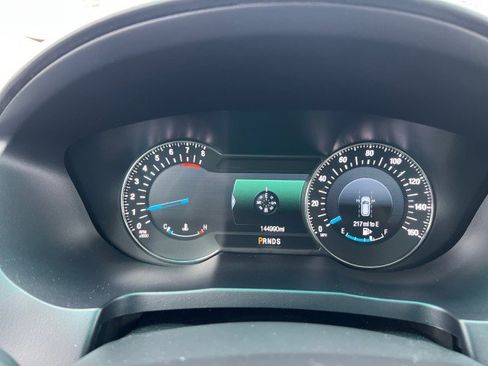 Used 2017 Ford Explorer Platinum image 19