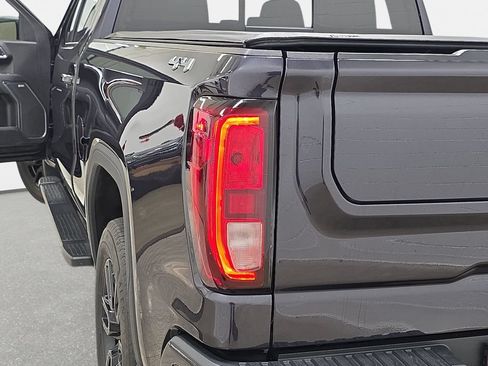 Used 2024 GMC Sierra 1500 Elevation w/ Elevation Premium Package AWD/4WD image 33