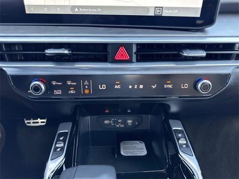 New 2026 Kia Sorento SX Prestige image 24