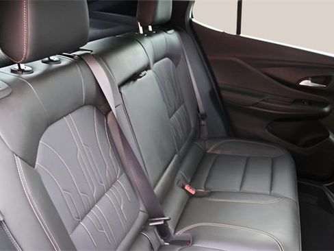 Used 2024 Buick Envista Avenir image 18