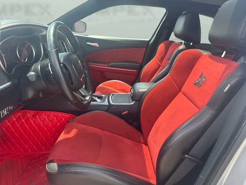 Used 2022 Dodge Charger Scat Pack RWD image 9