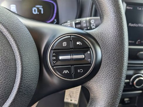 Certified 2025 Kia Soul LX image 33